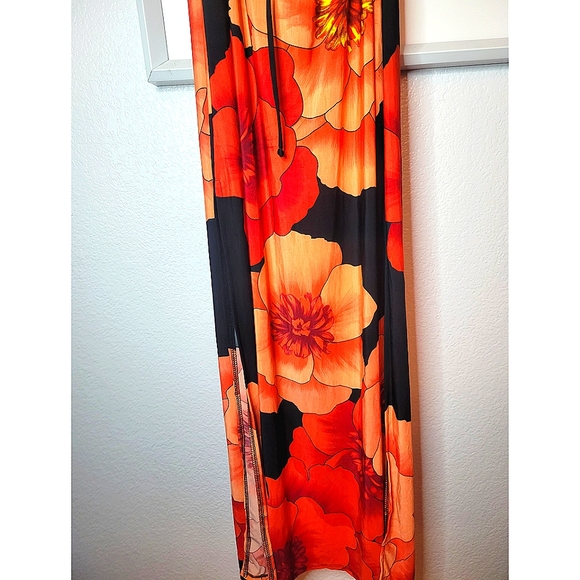 New Floral Backless Maxi Dress - Small - Picture 6 of 9